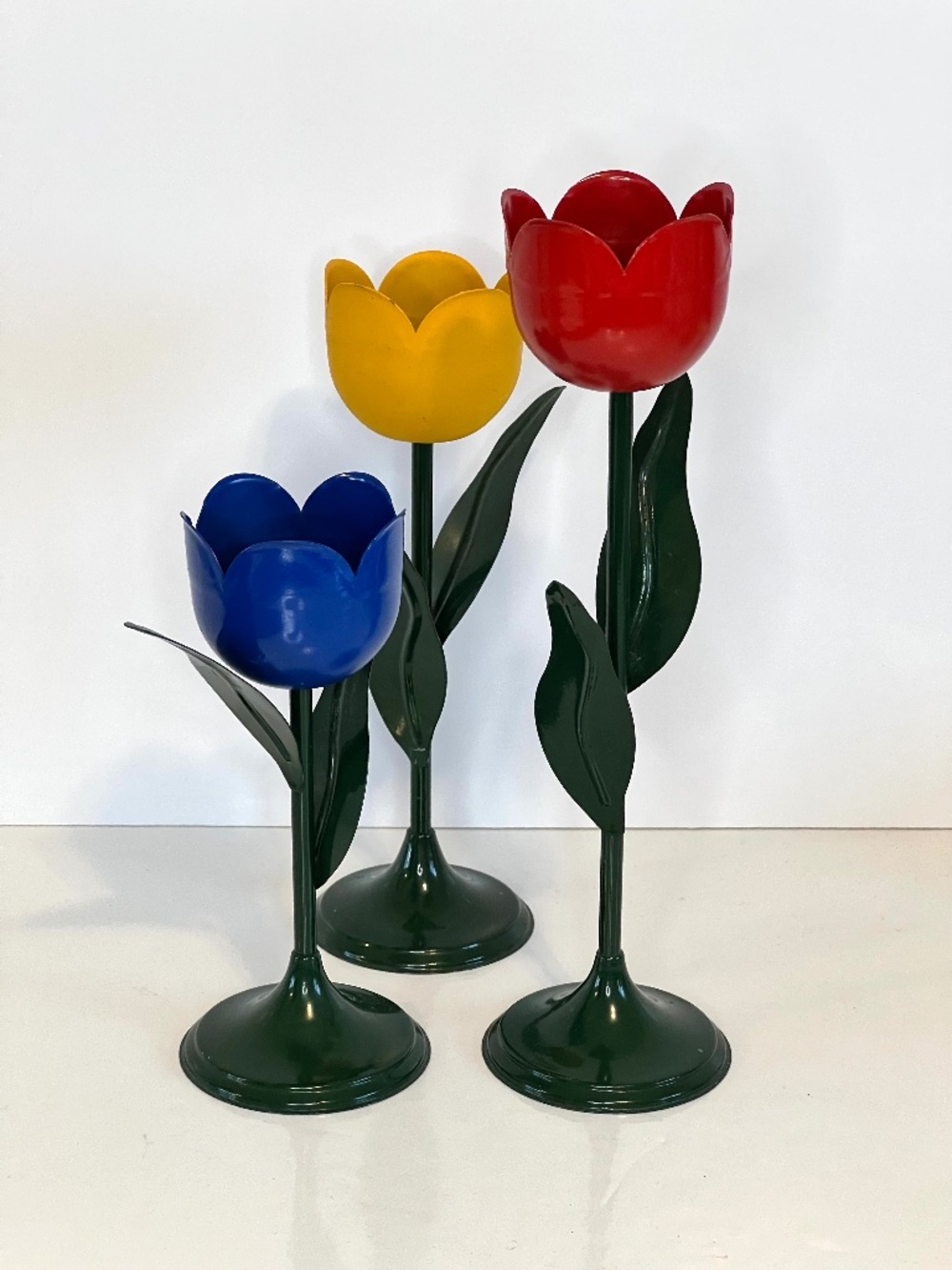 Vintage Set Of 3 Metal Tulip Candle Holders Taiwan Red Blue Yellow Home Decor